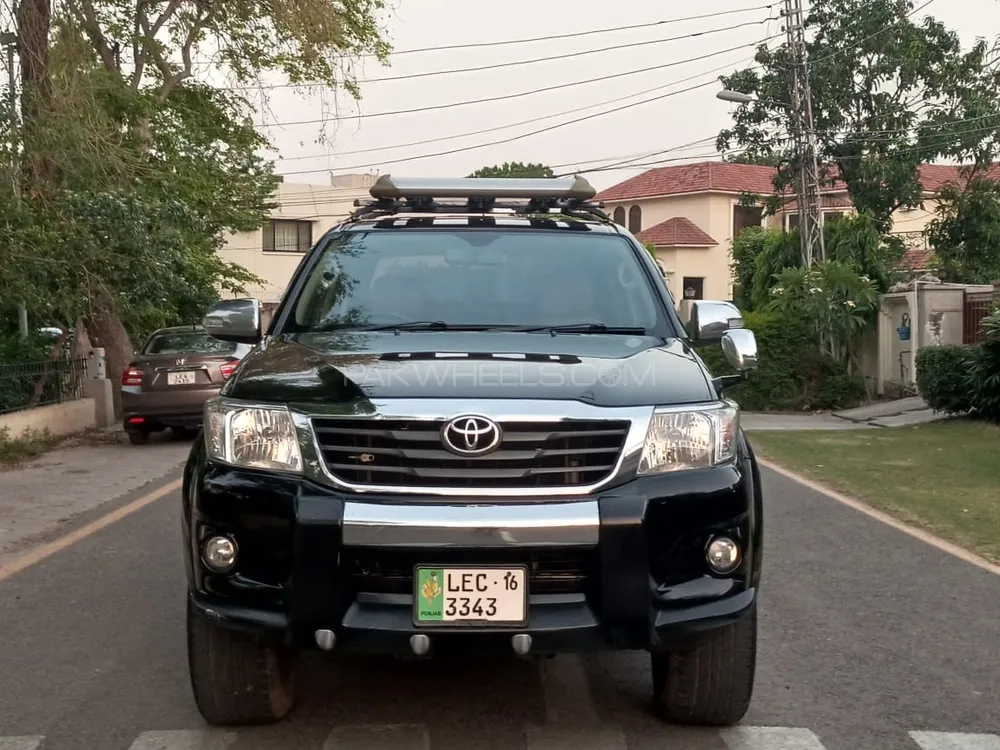 Toyota Hilux 2015 for Sale in Lahore Image-1