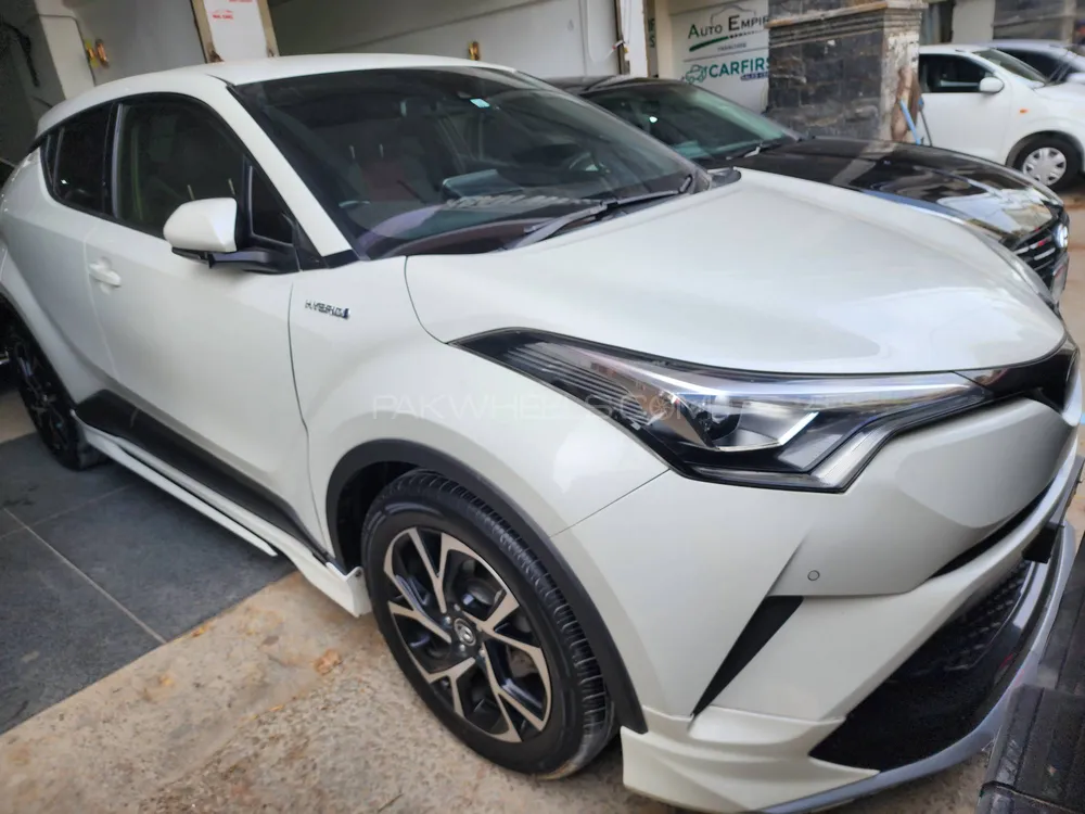 Toyota C-HR 2017 for Sale in Karachi Image-1