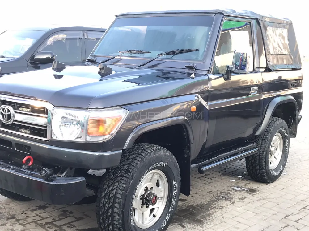 Toyota Land Cruiser 1990 for Sale in Islamabad Image-1
