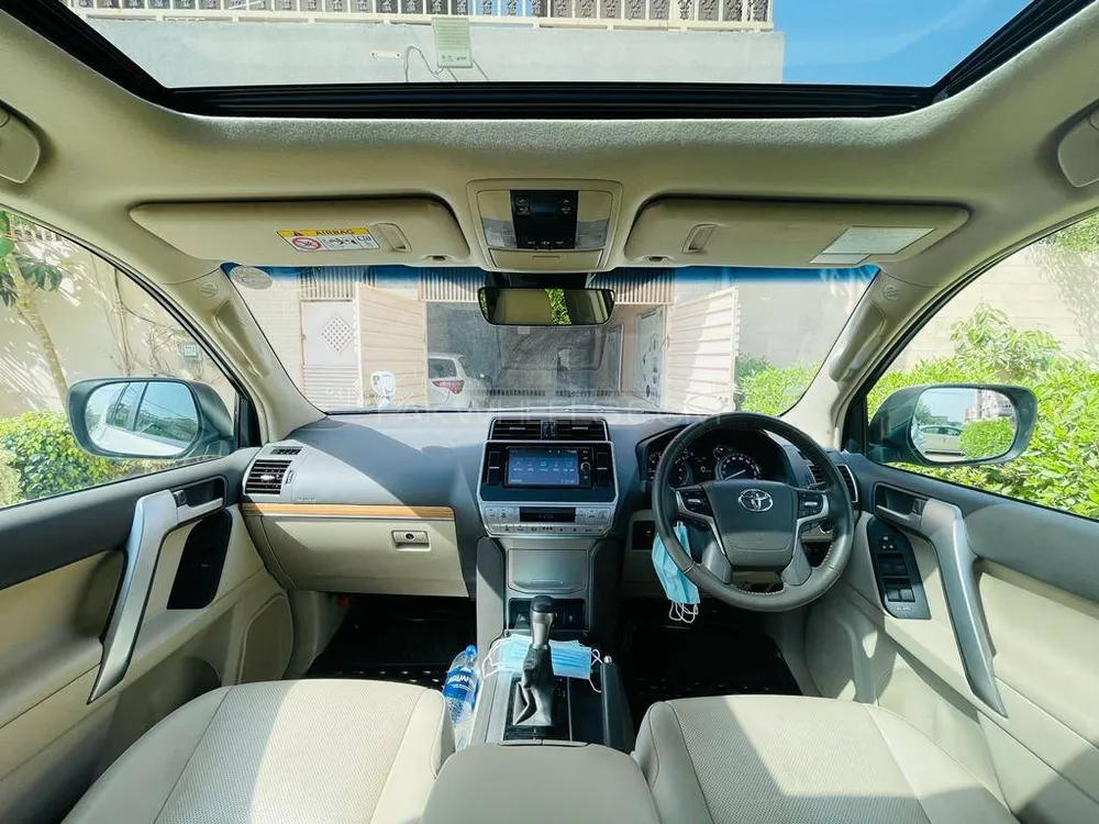 Toyota Prado 2018 for Sale in Karachi Image-1