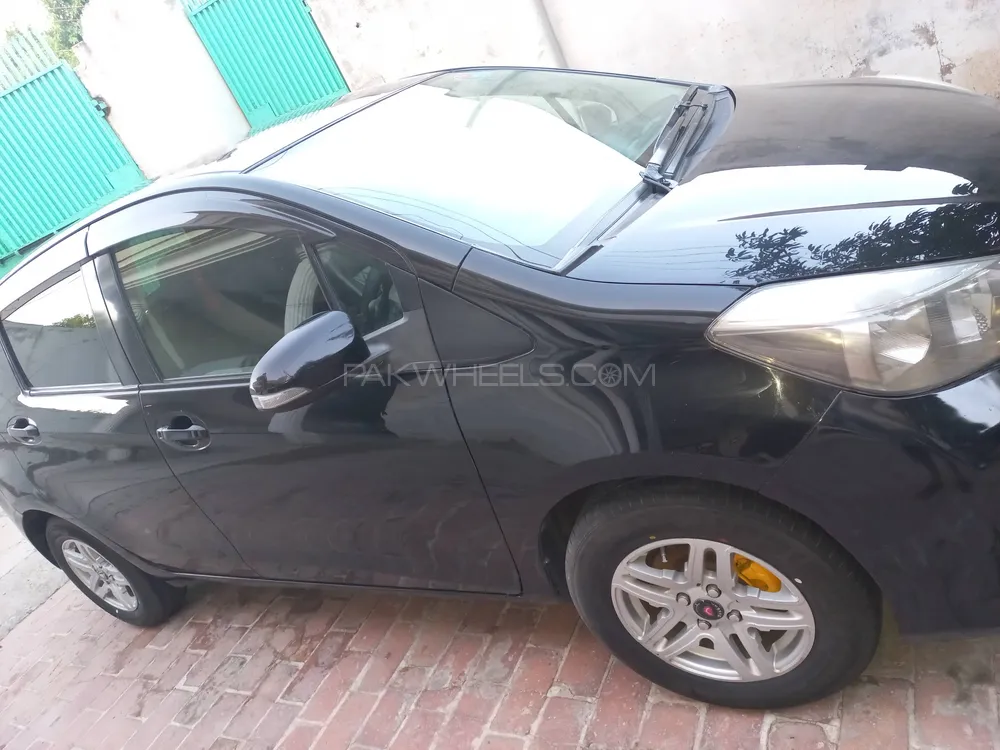 Toyota Vitz 2012 for Sale in Islamabad Image-1