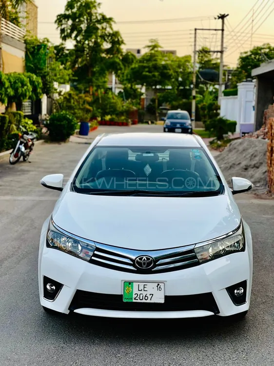 Toyota Corolla 2015 for Sale in Faisalabad Image-1