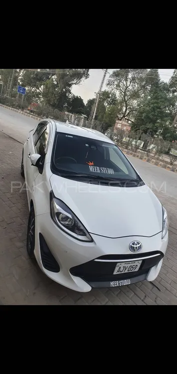 Toyota Aqua 2018 for Sale in Sialkot Image-1