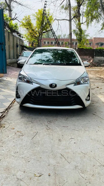 Toyota Vitz 2018 for Sale in Gujranwala Image-1
