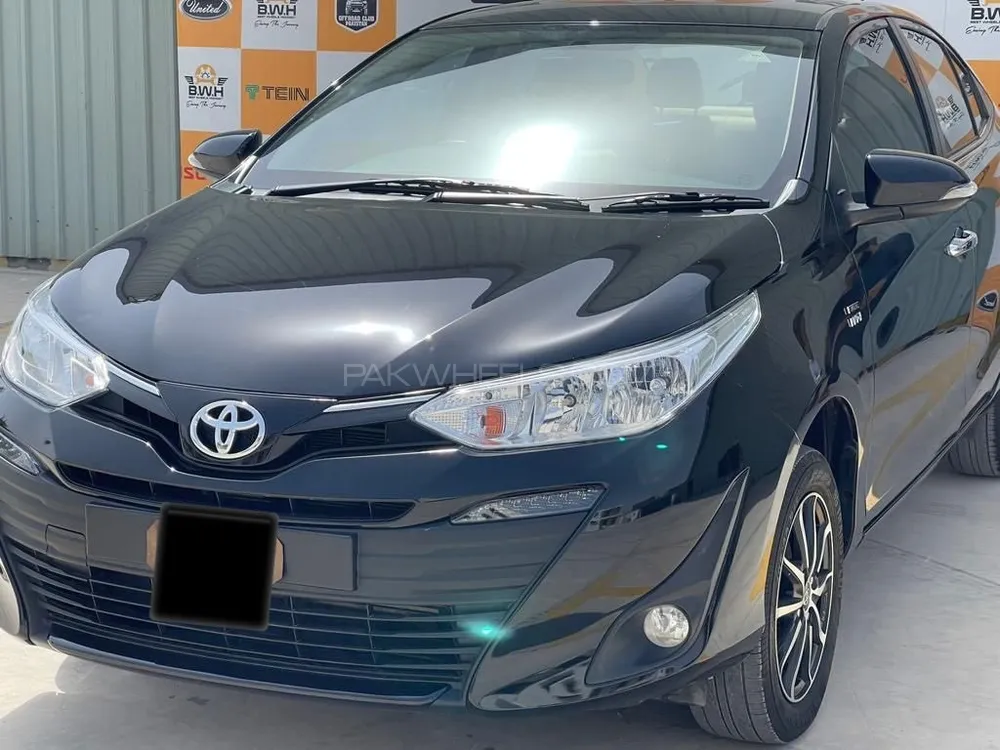 Toyota Yaris Sedan 2021 for Sale in Karachi Image-1