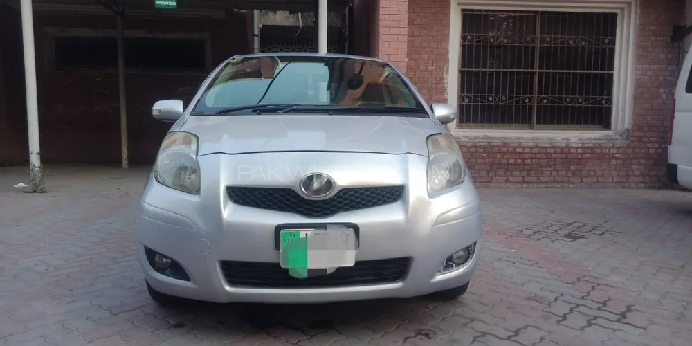 Toyota Vitz 2007 for Sale in Lahore Image-1