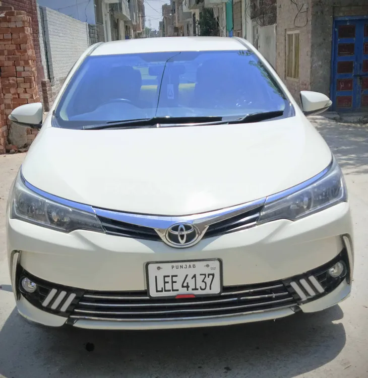 Toyota Corolla 2016 for Sale in Lahore Image-1