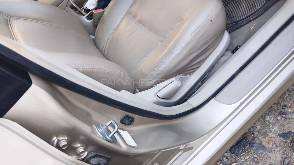 Toyota Corolla 2012 for Sale in Lahore Image-1