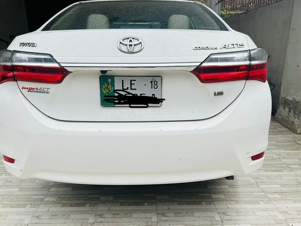 Toyota Corolla 2018 for Sale in Faisalabad Image-1