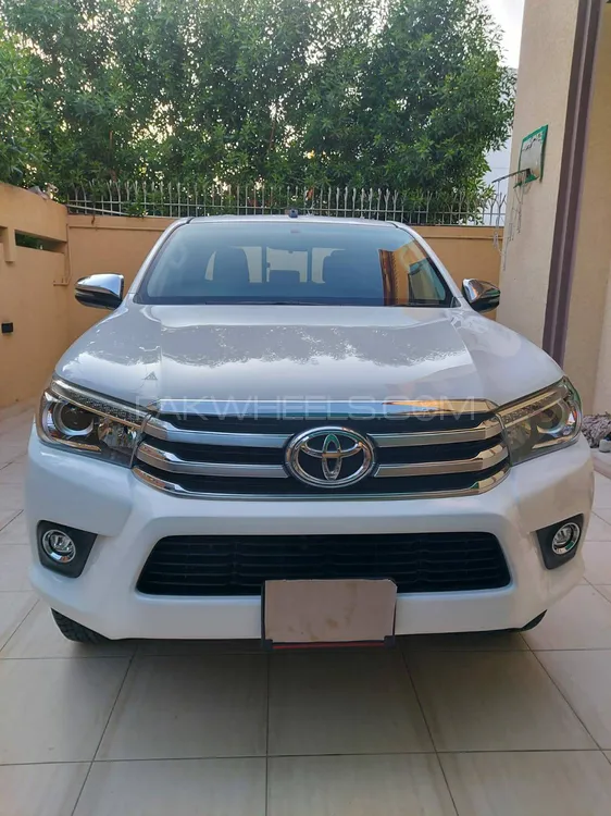 Toyota Hilux 2020 for Sale in Karachi Image-1