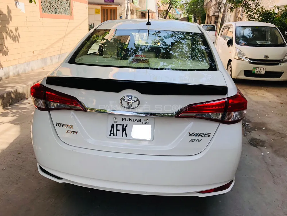 Toyota Yaris Sedan 2021 for Sale in Lahore Image-1