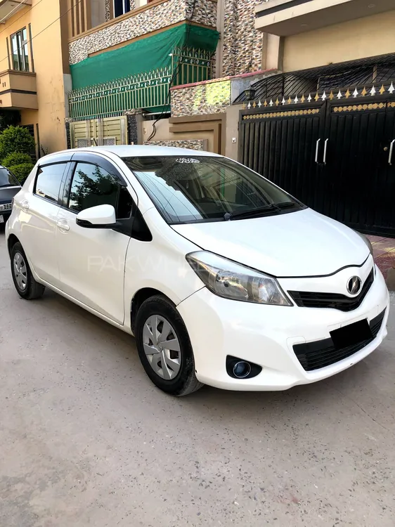 Toyota Vitz 2013 for Sale in Rawalpindi Image-1