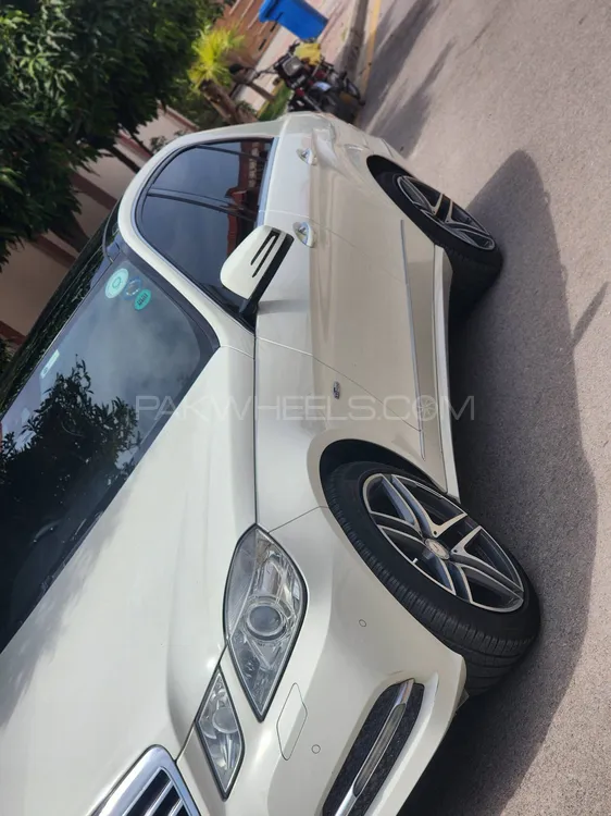 Mercedes Benz E Class 2011 for Sale in Islamabad Image-1