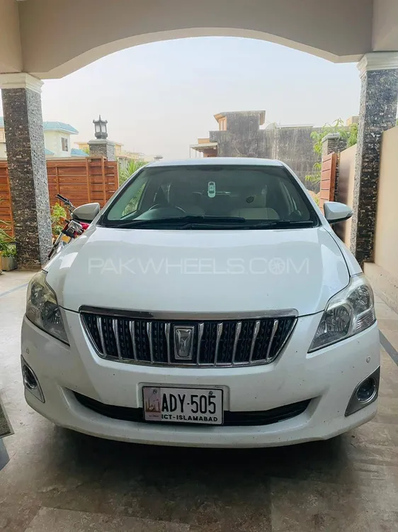 Toyota Premio 2013 for Sale in Islamabad Image-1
