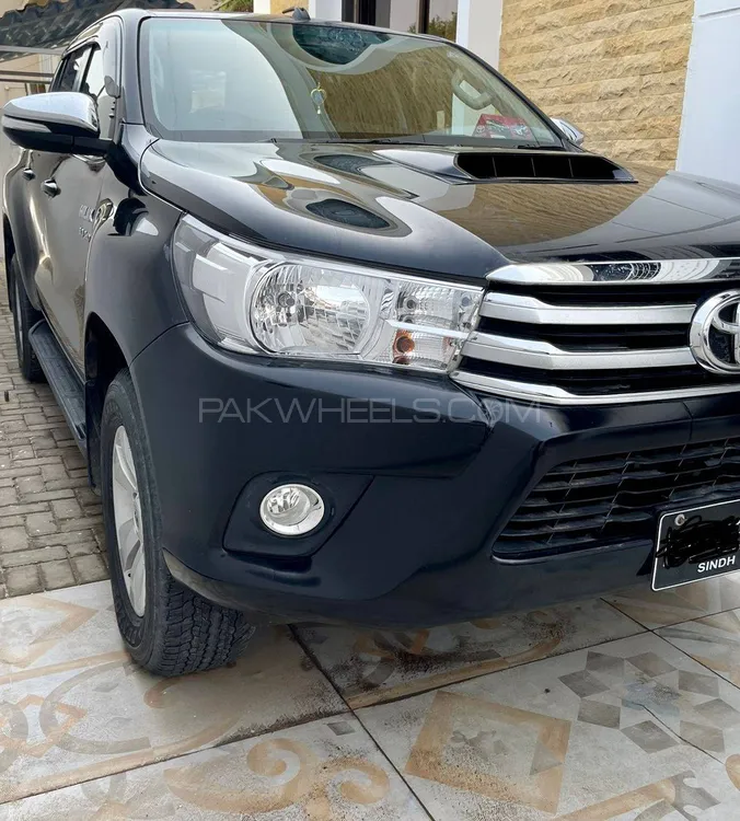Toyota Hilux 2017 for Sale in Karachi Image-1