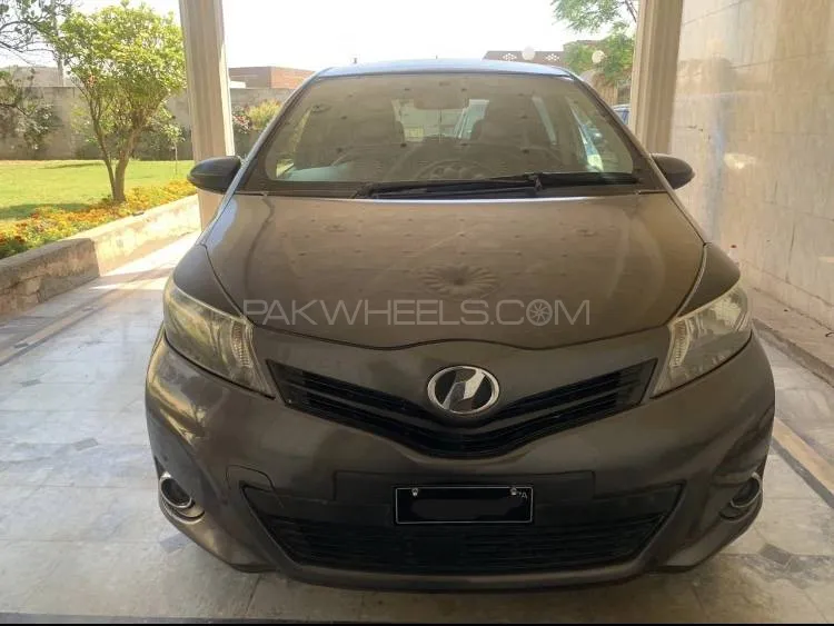 Toyota Vitz 2012 for Sale in Rawalpindi Image-1
