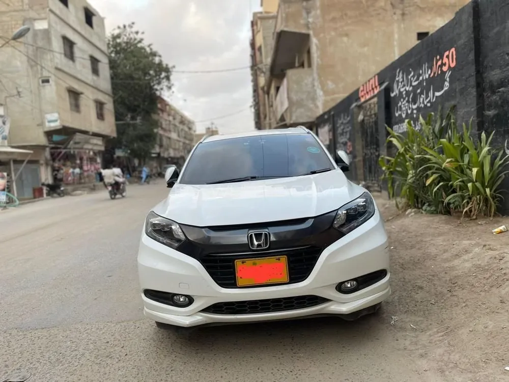 Honda Vezel 2015 for Sale in Karachi Image-1