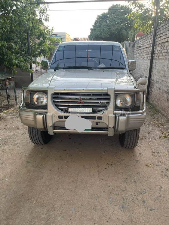 Mitsubishi Pajero 1992 for Sale in Peshawar Image-1