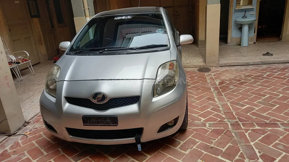 Toyota Vitz 2008 for Sale in Peshawar Image-1