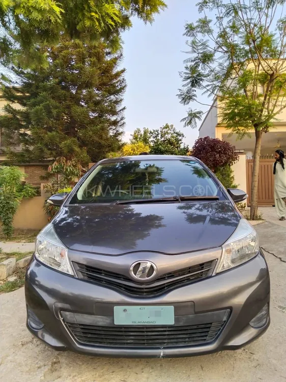 Toyota Vitz 2013 for Sale in Islamabad Image-1