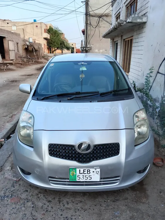 Toyota Vitz 2006 for Sale in Faisalabad Image-1