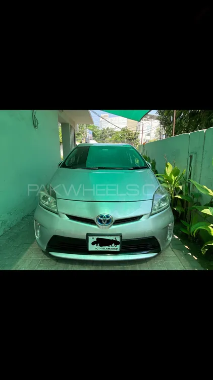 Toyota Prius 2013 for Sale in Lahore Image-1