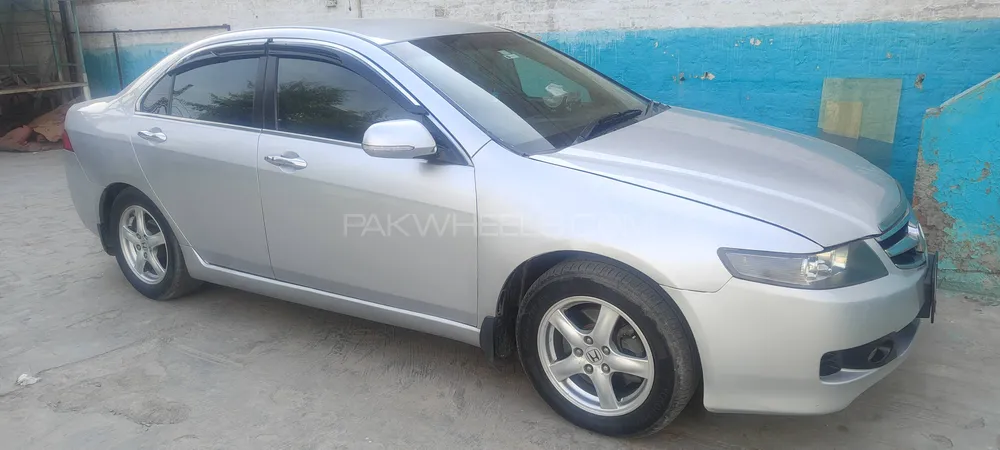 Honda Accord 2004 for Sale in Lahore Image-1