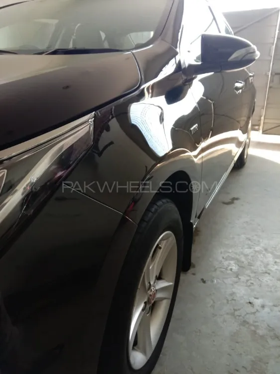 Toyota Corolla 2017 for Sale in Faisalabad Image-1