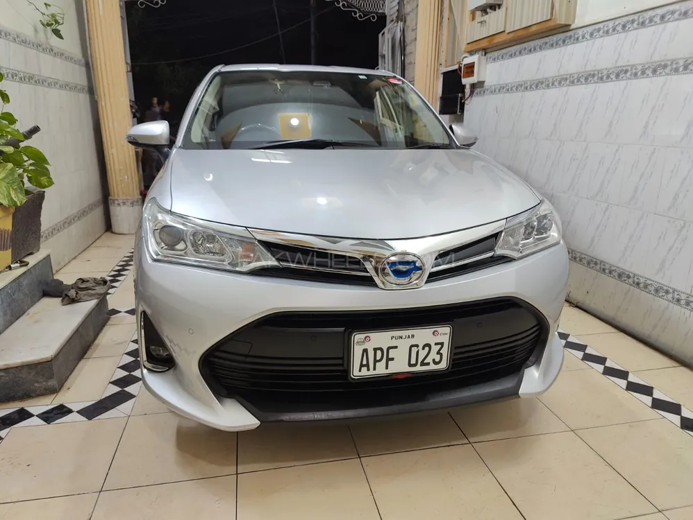Toyota Corolla Axio 2018 for Sale in Multan Image-1