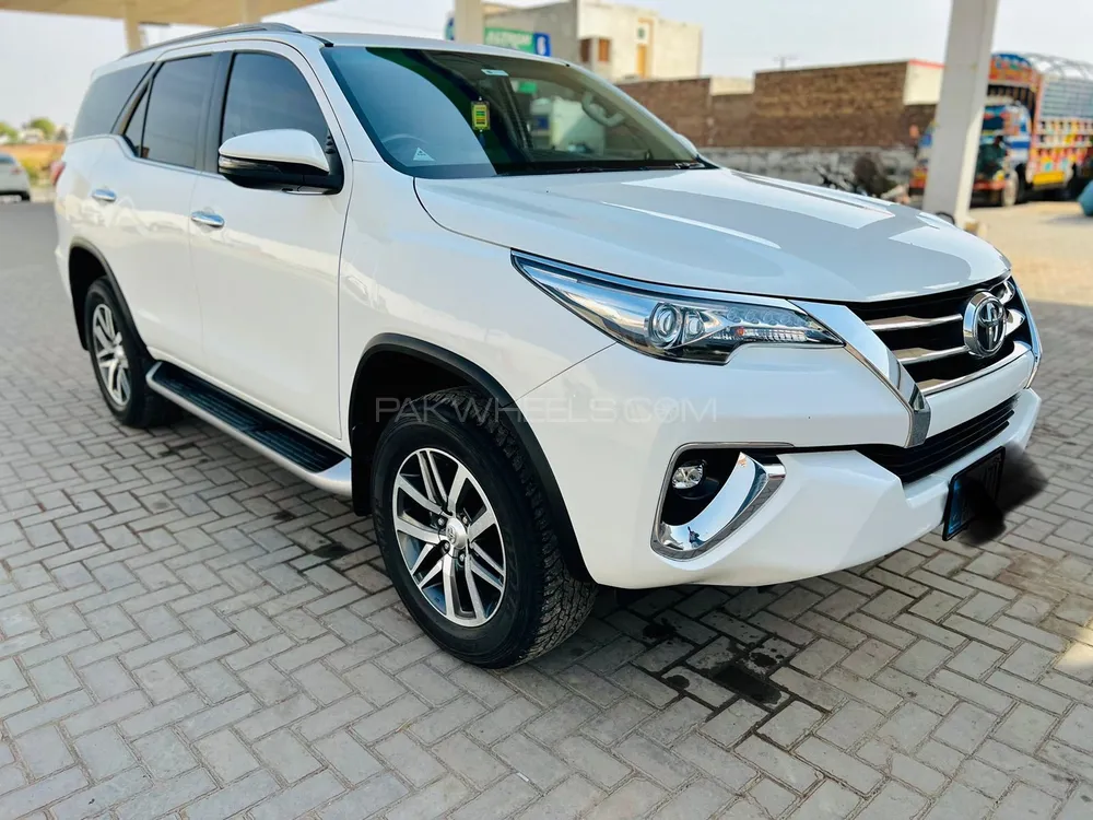 Toyota Fortuner 2020 for Sale in Islamabad Image-1