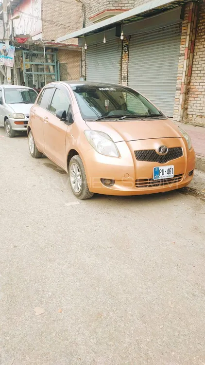 Toyota Vitz 2005 for Sale in Peshawar Image-1