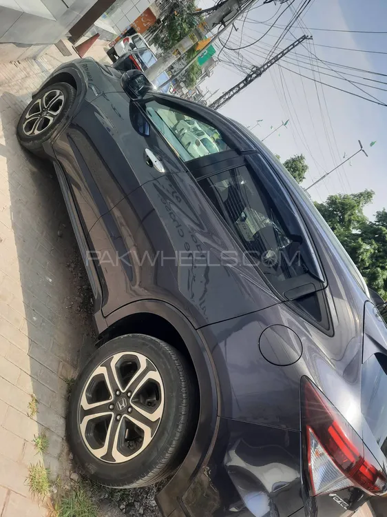 Honda Vezel 2016 for Sale in Lahore Image-1