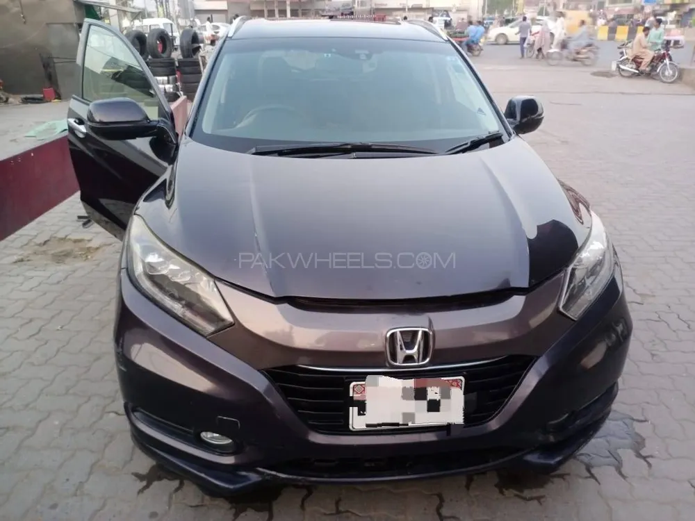 Honda Vezel 2014 for Sale in Lahore Image-1