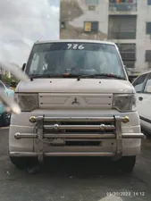 Mitsubishi Minicab Bravo 2013 for Sale