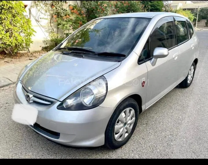 Honda Fit 2006 for Sale in Karachi Image-1
