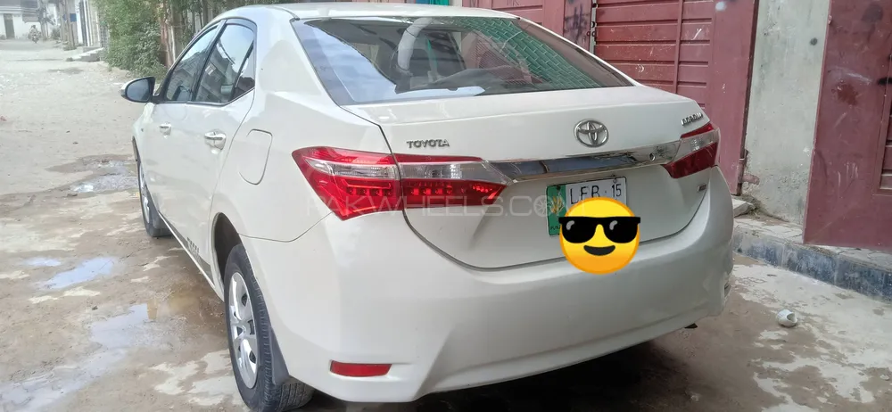 Toyota Corolla 2015 for Sale in Peshawar Image-1