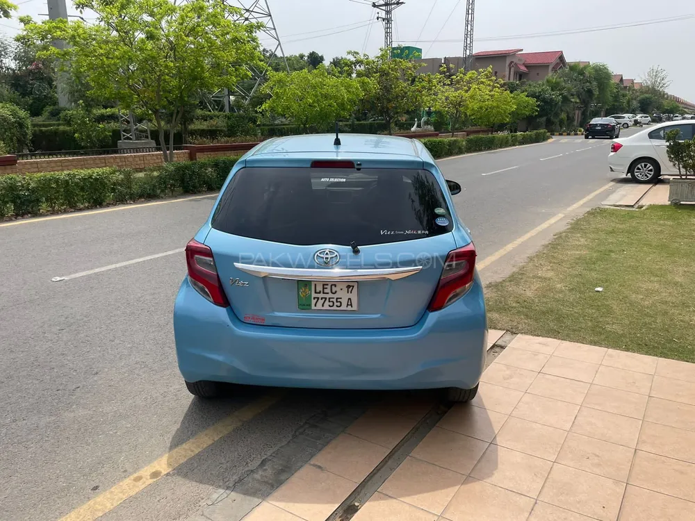 Toyota Vitz 2015 for Sale in Lahore Image-1