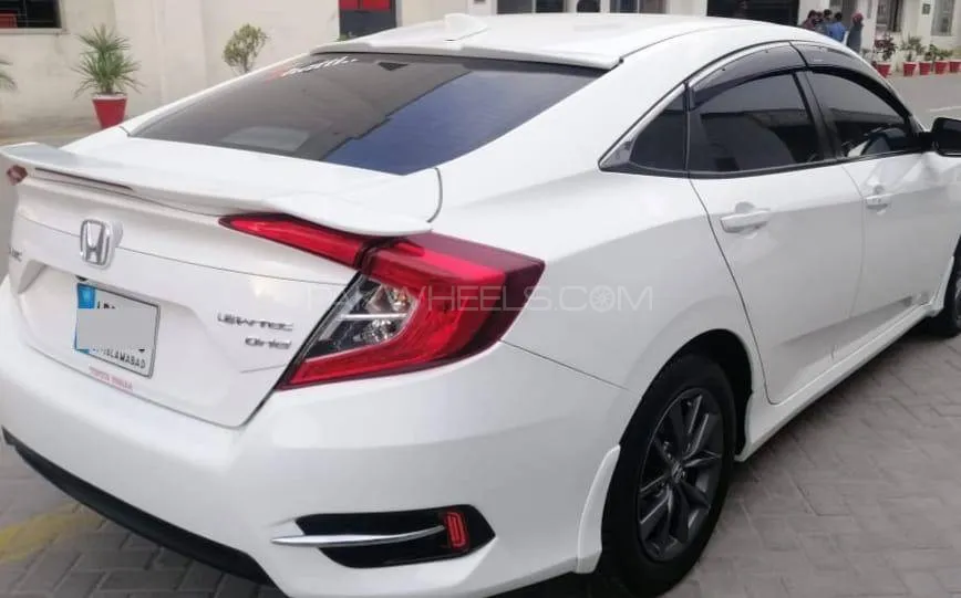 Honda Civic 2020 for Sale in Burewala Image-1