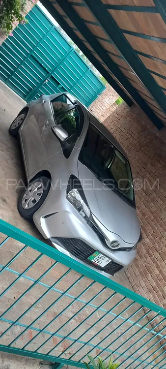 Toyota Vitz 2019 for Sale in Haroonabad Image-1