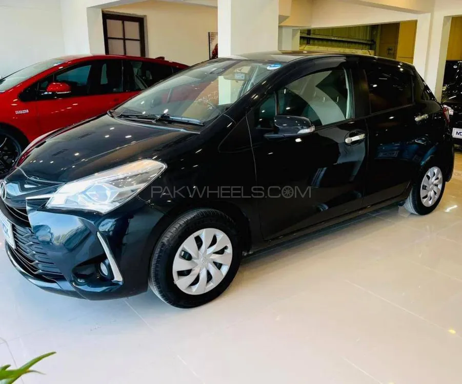 Toyota Vitz 2019 for Sale in Islamabad Image-1