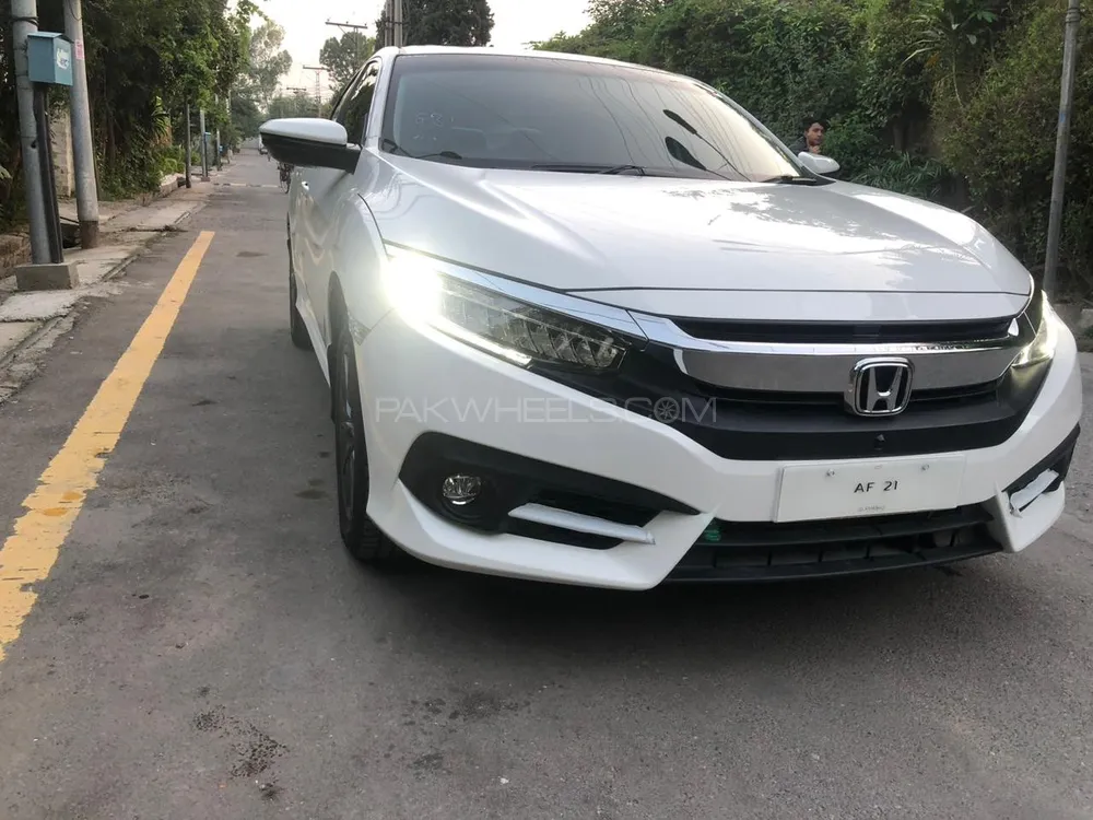 Honda Civic 2020 for Sale in Peshawar Image-1