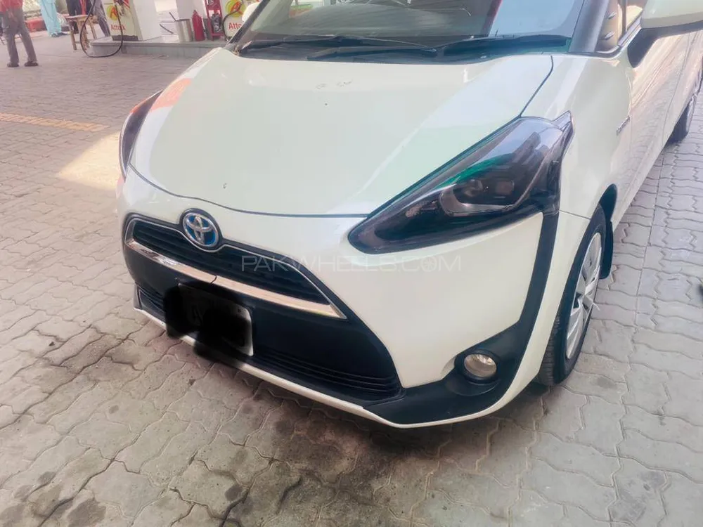 Toyota Sienta 2015 for Sale in Multan Image-1