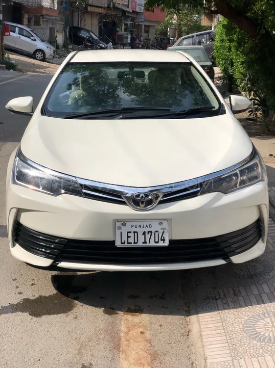 Toyota Corolla 2016 for Sale in Lahore Image-1