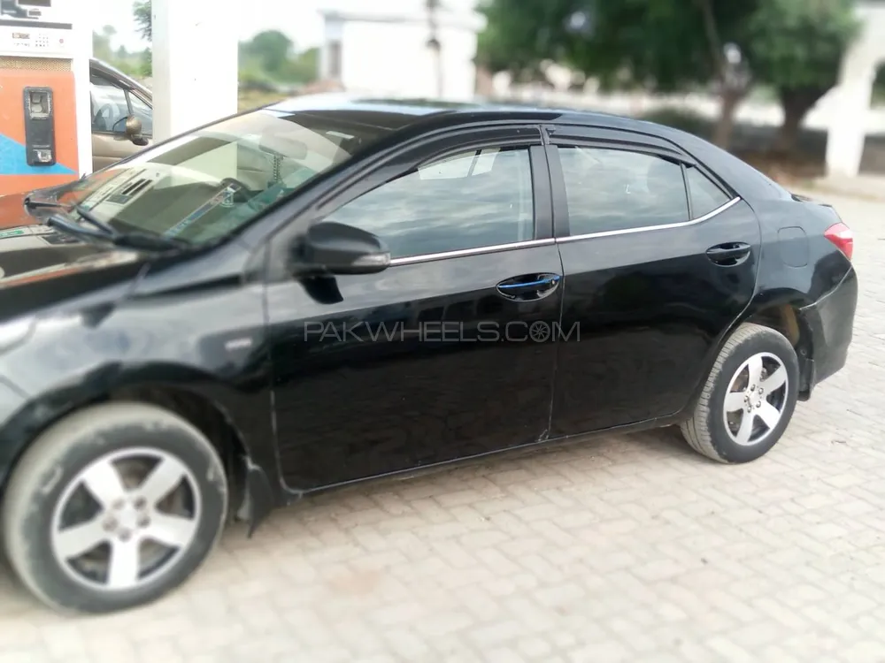 Toyota Corolla 2015 for Sale in Mandi bahauddin Image-1
