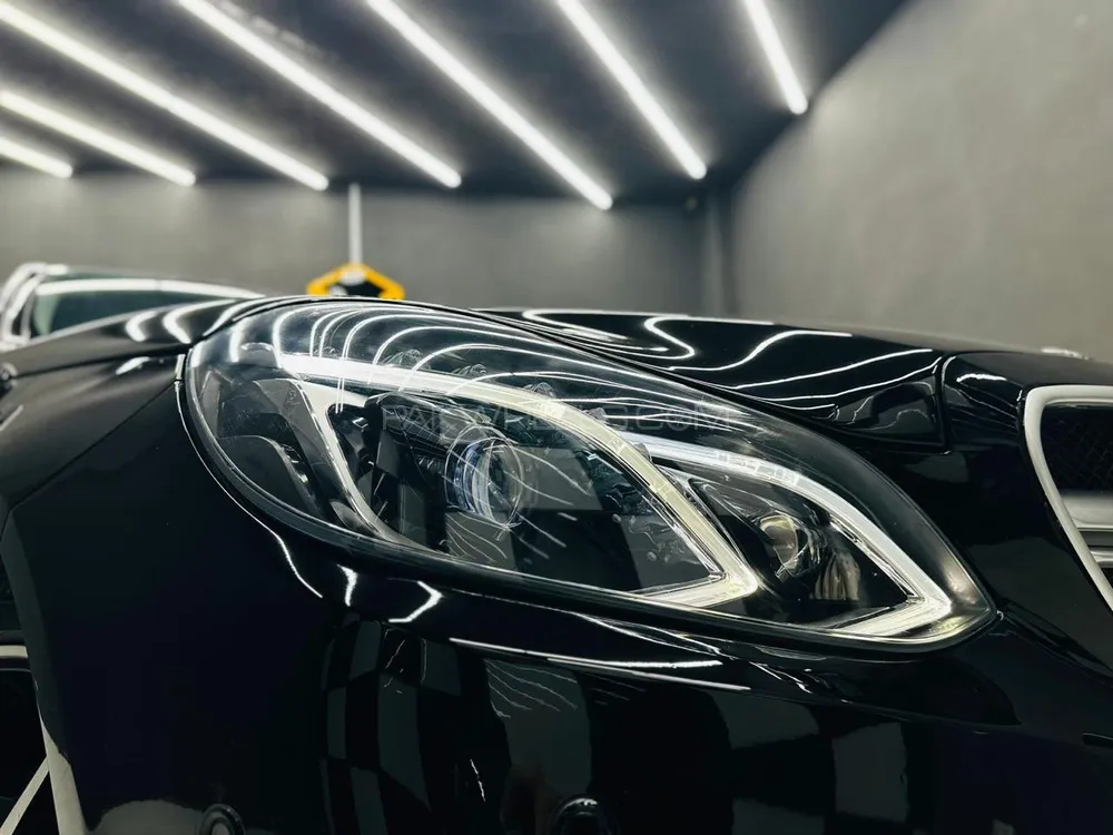 Mercedes Benz E Class 2011 for Sale in Lahore Image-1