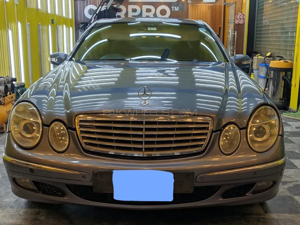 Mercedes Benz E Class 2004 for Sale in Islamabad Image-1