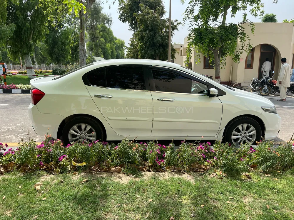 Honda City 2017 for Sale in Daharki Image-1