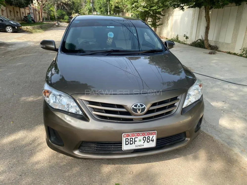 Toyota Corolla 2014 for Sale in Karachi Image-1