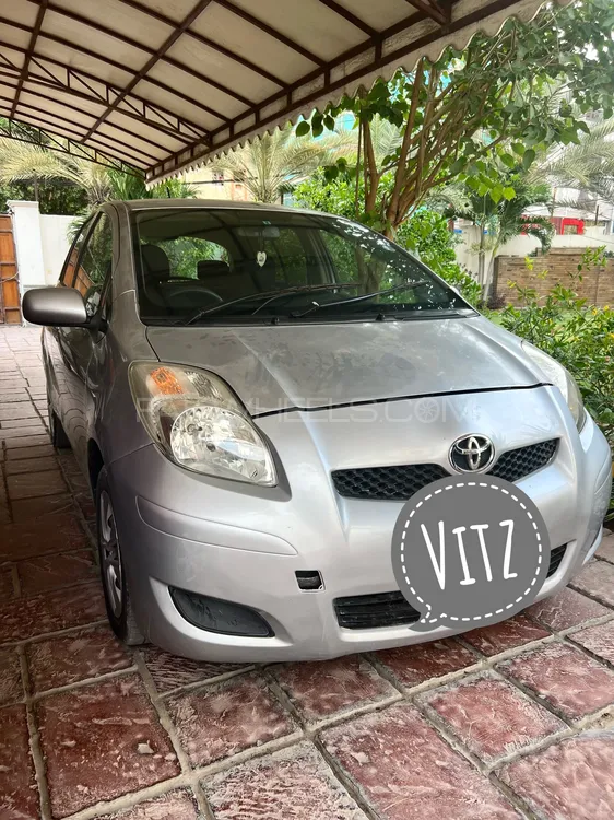 Toyota Vitz 2009 for Sale in Karachi Image-1
