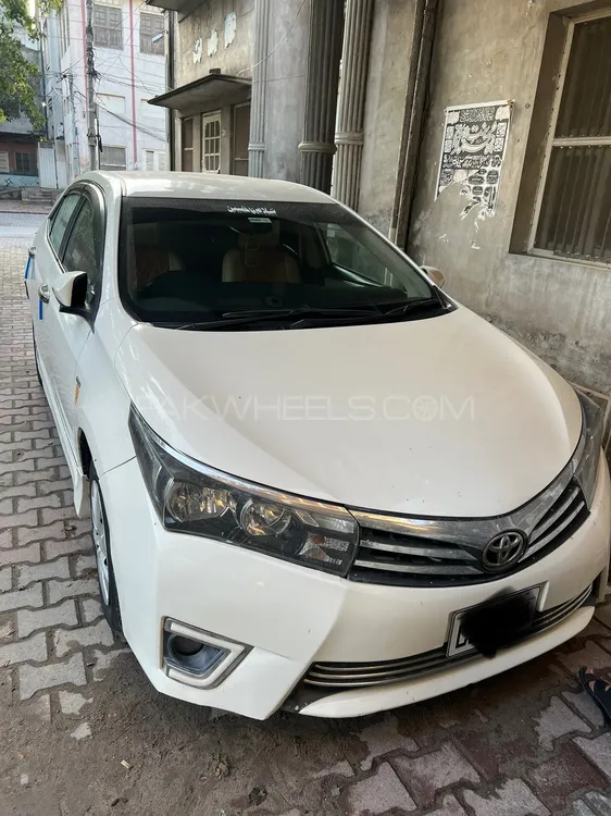 Toyota Corolla 2015 for Sale in Mandi bahauddin Image-1